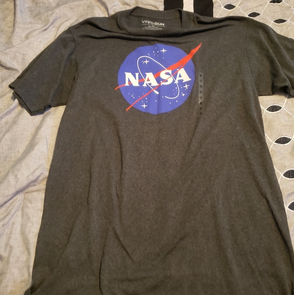 NASA logo shirt - Picture 1 of 3